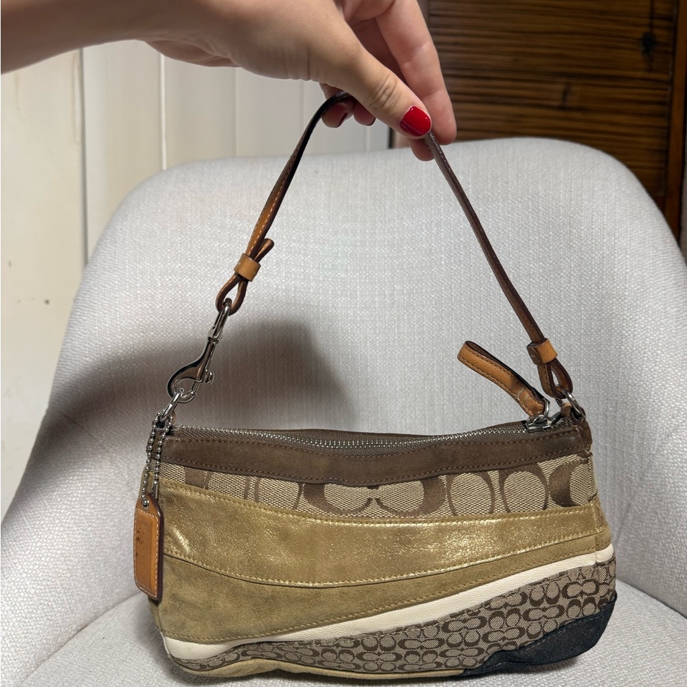 Signature sufflete coach Y2k.